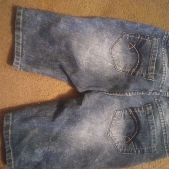 GIRL SHORTS - Picture 2 of 2